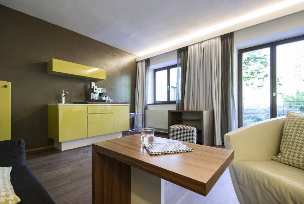 Designhotel Gius La Residenza Кальдаро Экстерьер фото